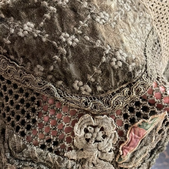 Bohemian Textured VTG Bizzarro Blouse/sweater Lace Crochet Velour Italy size M/L - Picture 6 of 10